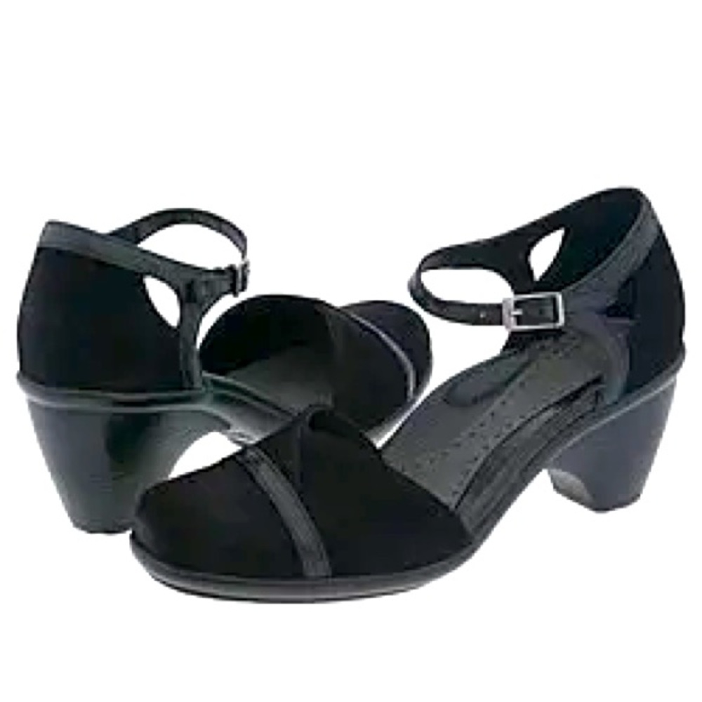 Dansko Roxy black leather ankle strap shoes Sz 39
